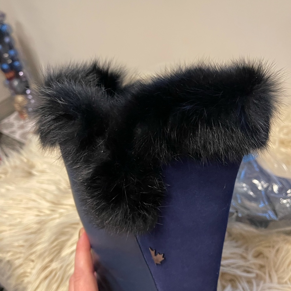 Pajar, leather, suede and shearling boots, size 11, but fit small. True size 9.5 - Picture 3 of 14